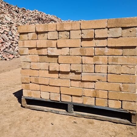 A-Grade-Cream-Bricks-qsjd3oykx1oxb75z0d3kolywvlbiofsypch0rummms-27f826d8284a5bcb0.jpg
